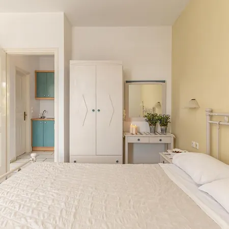 Orkos View Mikri Vigla